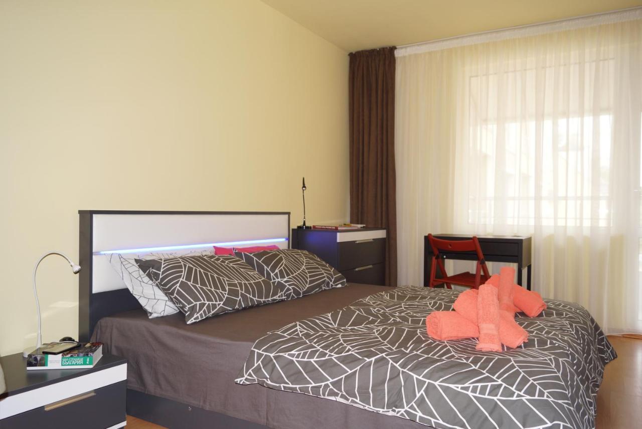Spacious 2Bdr - Free Parking - Walk Everywhere - 300 Mbps Wifi 바르나 외부 사진