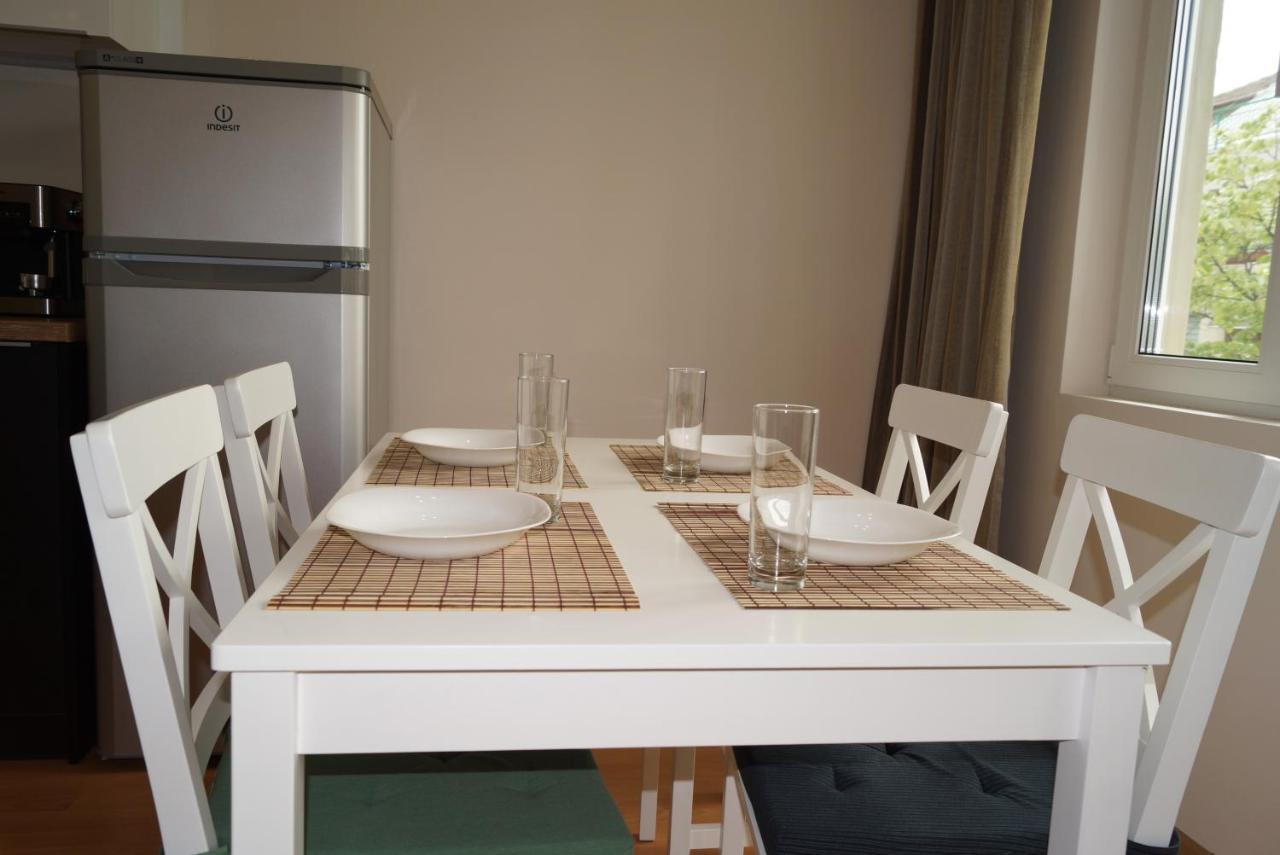 Spacious 2Bdr - Free Parking - Walk Everywhere - 300 Mbps Wifi 바르나 외부 사진