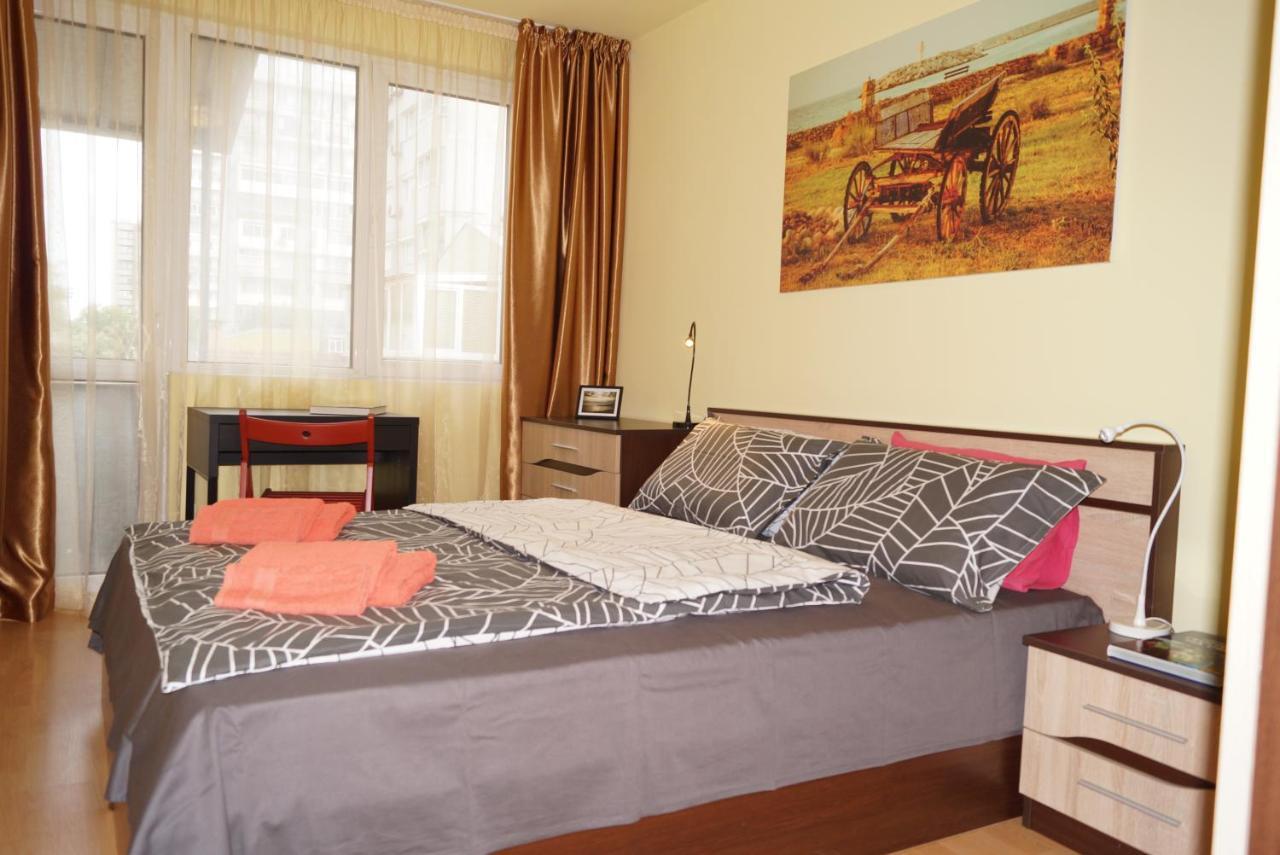 Spacious 2Bdr - Free Parking - Walk Everywhere - 300 Mbps Wifi 바르나 외부 사진