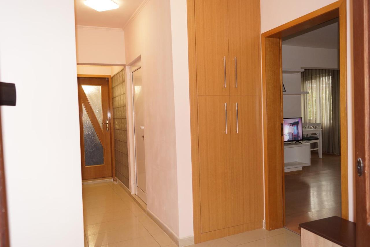 Spacious 2Bdr - Free Parking - Walk Everywhere - 300 Mbps Wifi 바르나 외부 사진