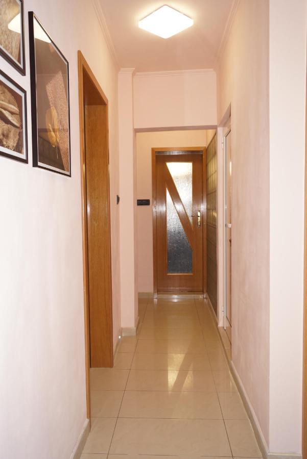 Spacious 2Bdr - Free Parking - Walk Everywhere - 300 Mbps Wifi 바르나 외부 사진